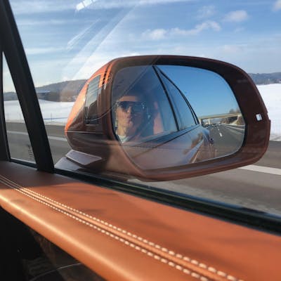 La Loupe Bentley Bentayga 6586 75naqe8mr