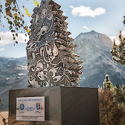 Friendship memorial