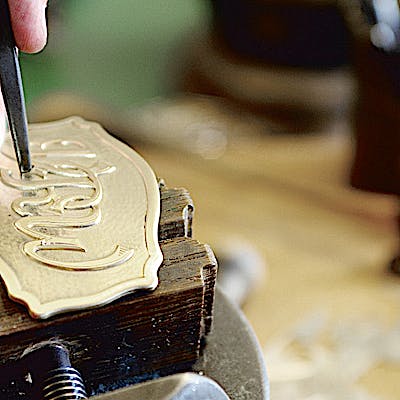 Cover image for Old craftsmanship in young hands